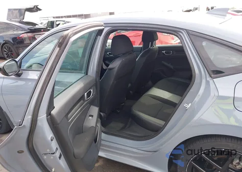 2022 Honda Civic Sport z USA, uszkodzony, nr VIN 2HGFE2F52NH571035